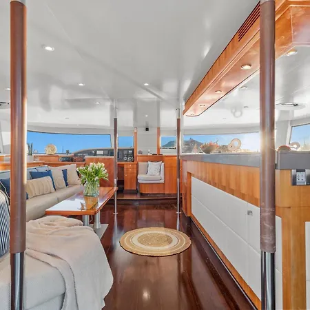 Botel Catamaran Mobydick Saint-Raphael (Var)