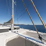 Botel Catamaran Mobydick *