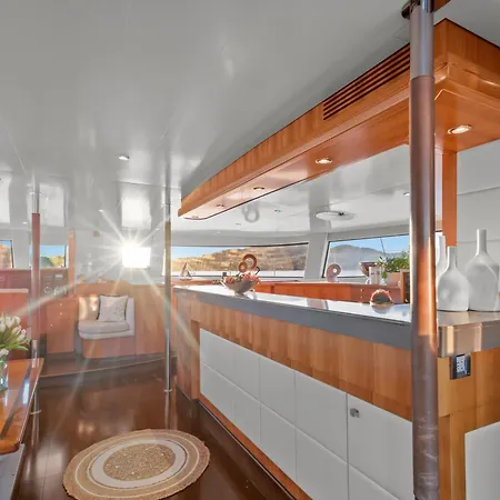 Catamaran Mobydick Botel Saint-Raphael (Var)