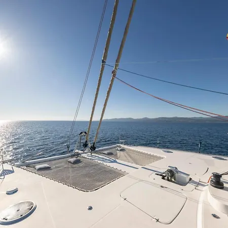 Catamaran Mobydick Bådhotel *